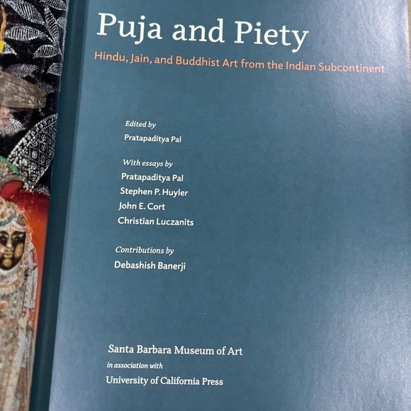 Art Gallery Exhibit Book Set, Set of 2 Collector Edition Art Books - Picture 7 of 16